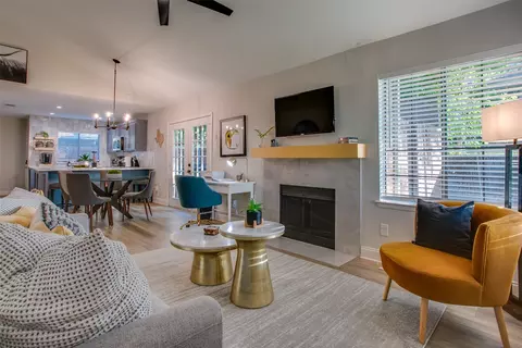 294 W Corporate Dr, Lewisville, TX 75067