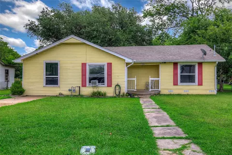 1044 Mulberry St, Sulphur Springs, TX 75482