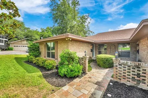 7338 Walling Ln, Dallas, TX 75231