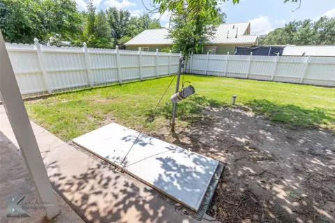 Exterior - 907 N Avenue G, Haskell, TX 79521 photo 2 of 5