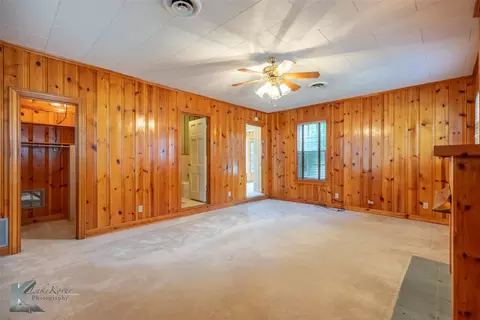 Living - 907 N Avenue G, Haskell, TX 79521 photo 1 of 1
