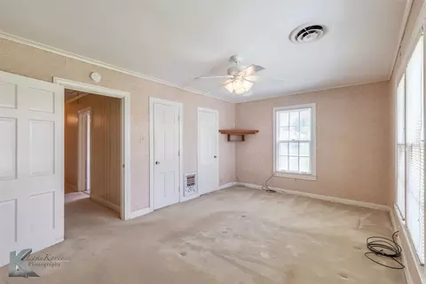 Bedroom - 907 N Avenue G, Haskell, TX 79521 photo 4 of 6