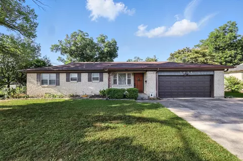 5424 Bonnie Wayne St, Haltom City, TX 76117
