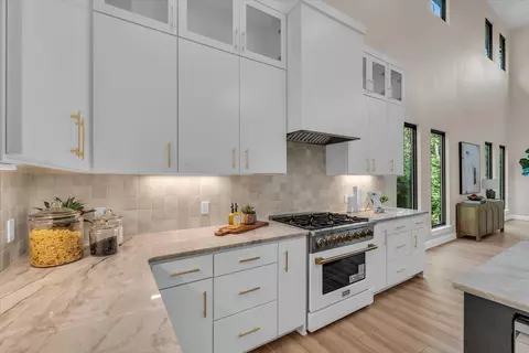 Kitchen - 36 Carriage Sq, Waco, TX 76708 photo 2 of 4