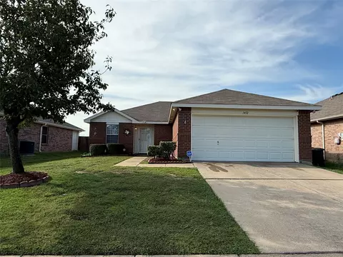 1452 Castle Ridge Rd, Fort Worth, TX 76140