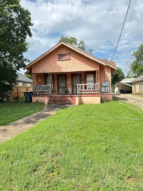 1700 N 15th St, Waco, TX 76707