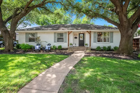 633 Stardust Ln, Richardson, TX 75080