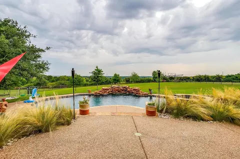 1227 Meredith Creek Ln, Fort Worth, TX 76179