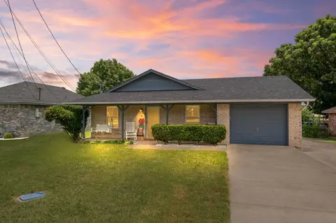 808 Keaton Rd S, Sanger, TX 76266