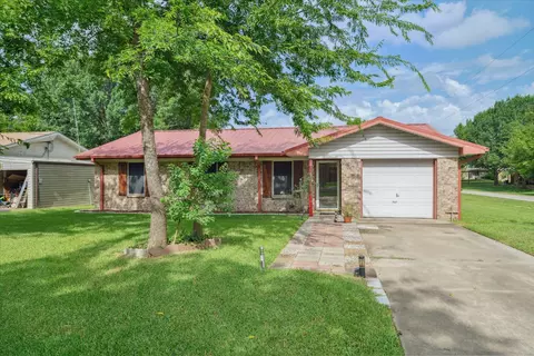 307 Cox St, Wills Point, TX 75169