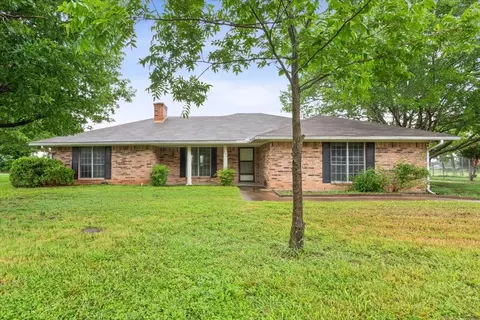 504 N Emerson St, Mart, TX 76664