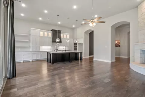 1112 Diamond Leaf Rd, Northlake, TX 76226