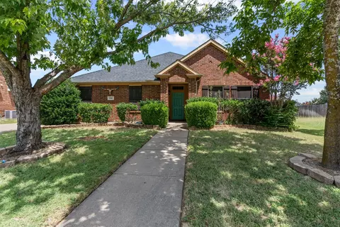 2006 Hunters Glen Ct, Midlothian, TX 76065