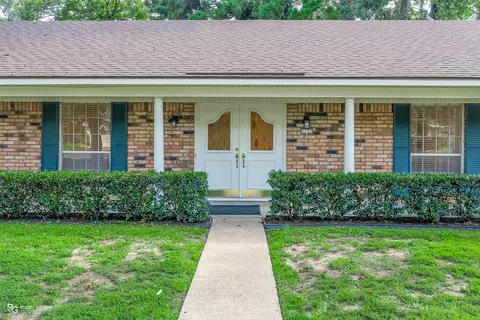 1137 N Kirkwood Dr, Shreveport, LA 71118