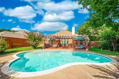 1701 Brook Ln, Flower Mound, TX 75028