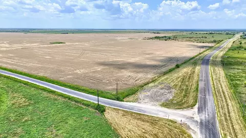115 Ac Fm 902 Wall St, Gunter, TX 76258