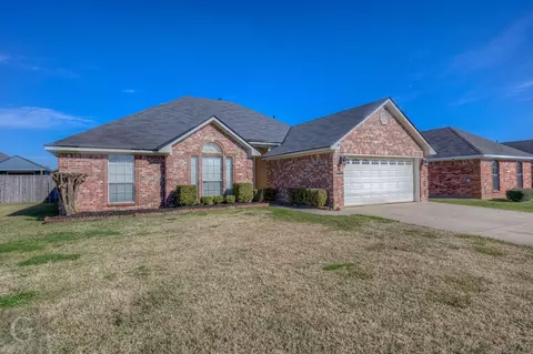 5845 Bluebonnett Dr, Bossier City, LA 71112