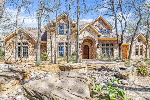 621 Alexandrite Dr, Oak Point, TX 75068