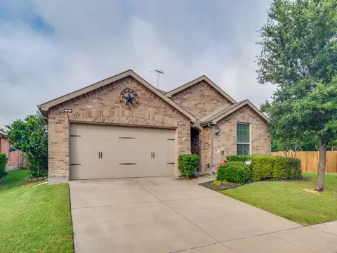 1119 Luckenbach Dr, Forney, TX 75126
