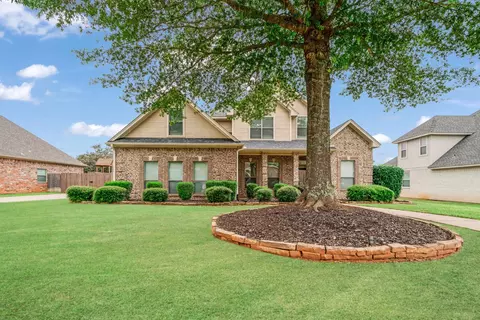 555 Michele Ln, Reno, TX 75462