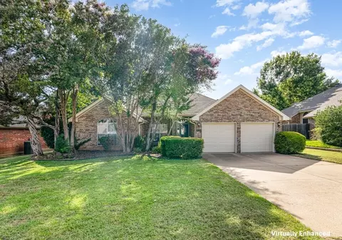 4214 Hearthside Dr, Grapevine, TX 76051