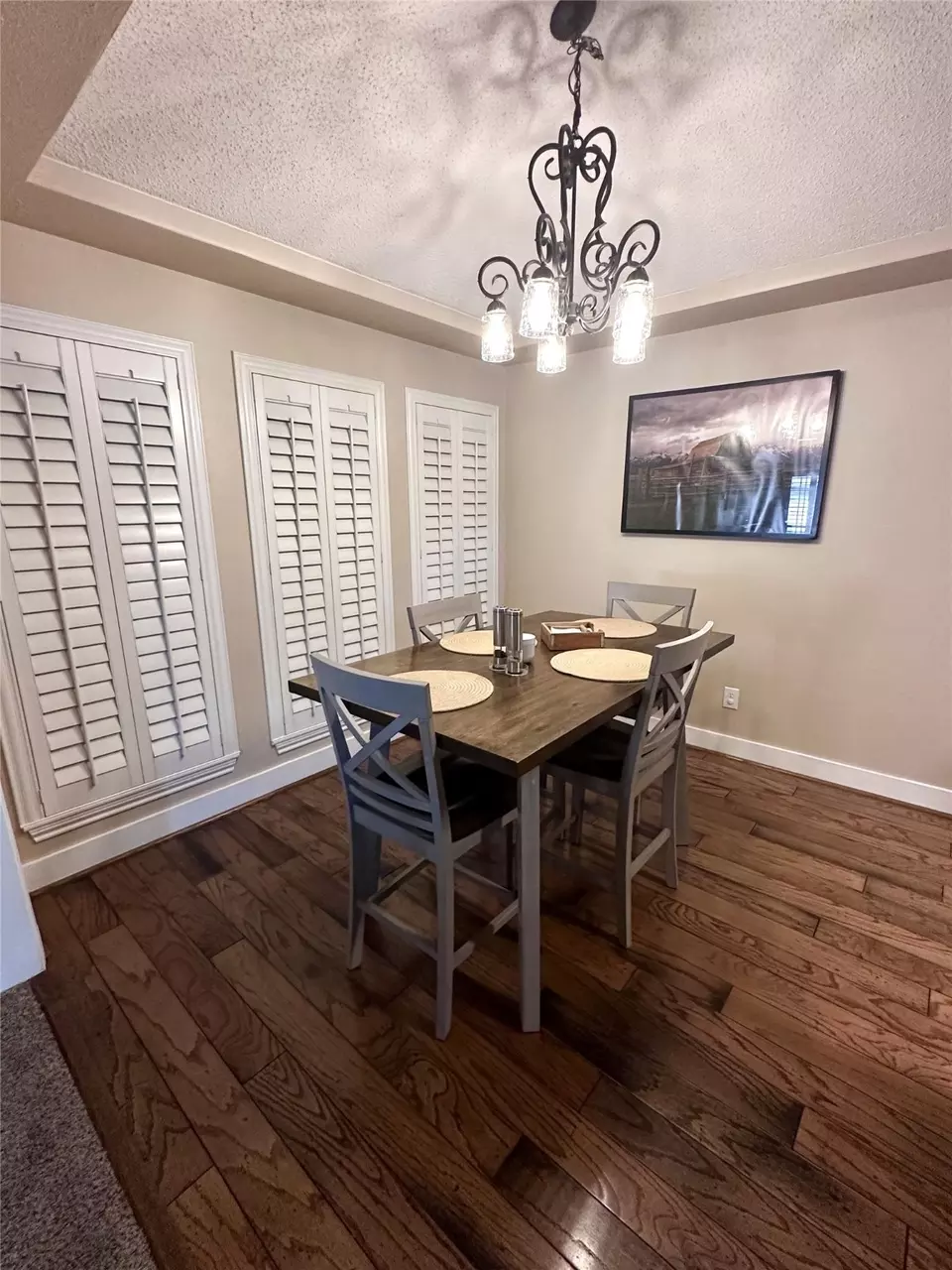 Dining - 3205 Bonham St, Greenville, TX 75402 photo 1 of 2
