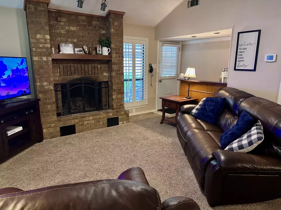Living - 3205 Bonham St, Greenville, TX 75402 photo 1 of 3