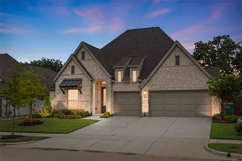 900 Fallbrook Ave, Denton, TX 76210