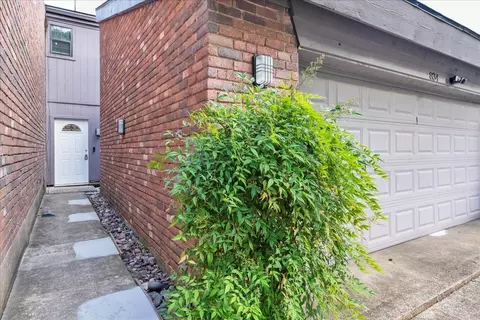 834 Clarissa Pl, Garland, TX 75040