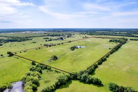 1132 County Road 1525, Ector, TX 75439