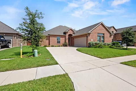 3646 Orchard St, Midlothian, TX 76065