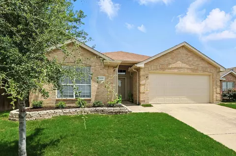 5420 Royal Birkdale Dr, Fort Worth, TX 76135
