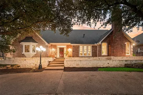 2406 Club Creek Blvd, Garland, TX 75043