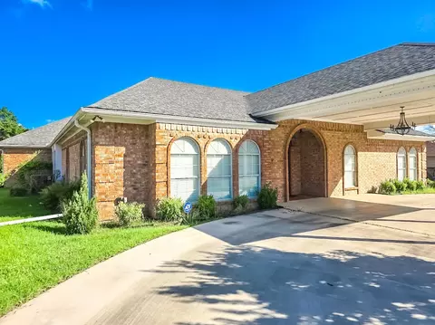 904 Greenleaf Dr, Mexia, TX 76667