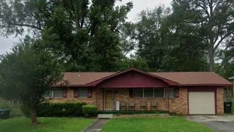 1004 Glencrest Ln, Longview, TX 75601