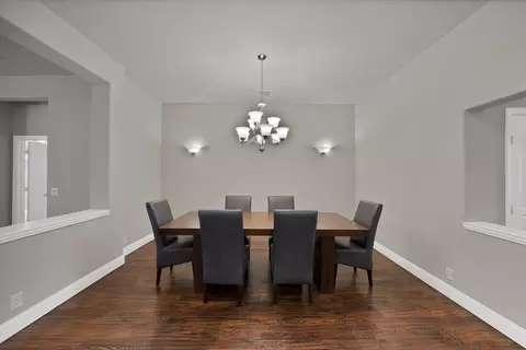 Dining - 910 Greenhurst, Euless, TX 76039 photo 2 of 2