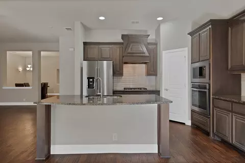 Kitchen - 910 Greenhurst, Euless, TX 76039 photo 1 of 3