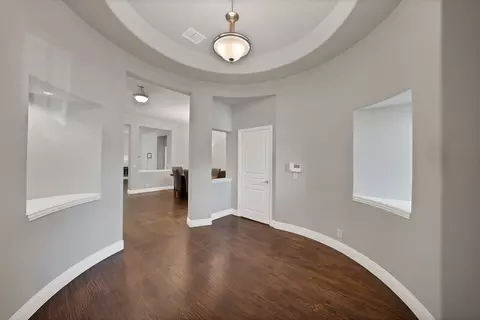 Entry Way - 910 Greenhurst, Euless, TX 76039 photo 1 of 7