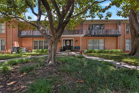 6359 Bandera Ave #2D, Dallas, TX 75225