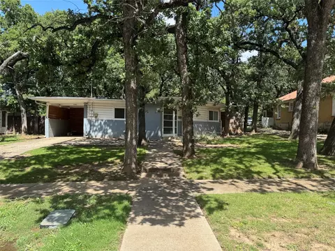2215 Provine St, Fort Worth, TX 76103