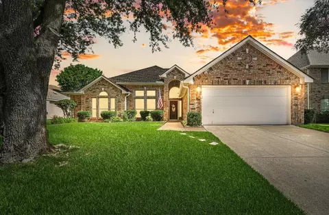 1616 Hidden Brook Trl, Flower Mound, TX 75028