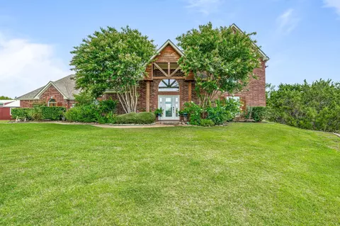 305 Blue Marlin Dr, Bluff Dale, TX 76433
