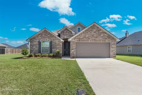 165 Cullom Dr, Bossier City, LA 71112