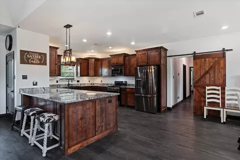 403 Polk Rd, Bowie, TX 76230