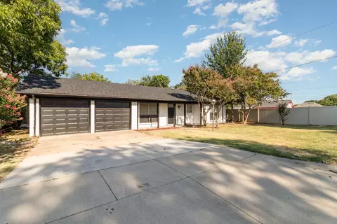 808 Gregory Ave, Bedford, TX 76022