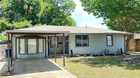 306 Sherry Ln, Farmersville, TX 75442