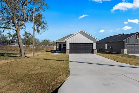 301 S Lamar St, Itasca, TX 76055
