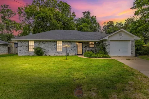 133 Kyle St, Sulphur Springs, TX 75482