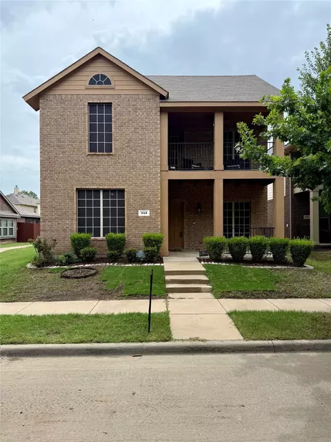 243 Haywood Cir, Lancaster, TX 75146