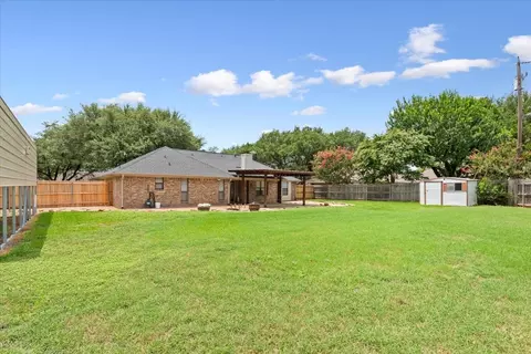 Exterior - 1215 Radisson Dr, Hewitt, TX 76643 photo 4 of 6